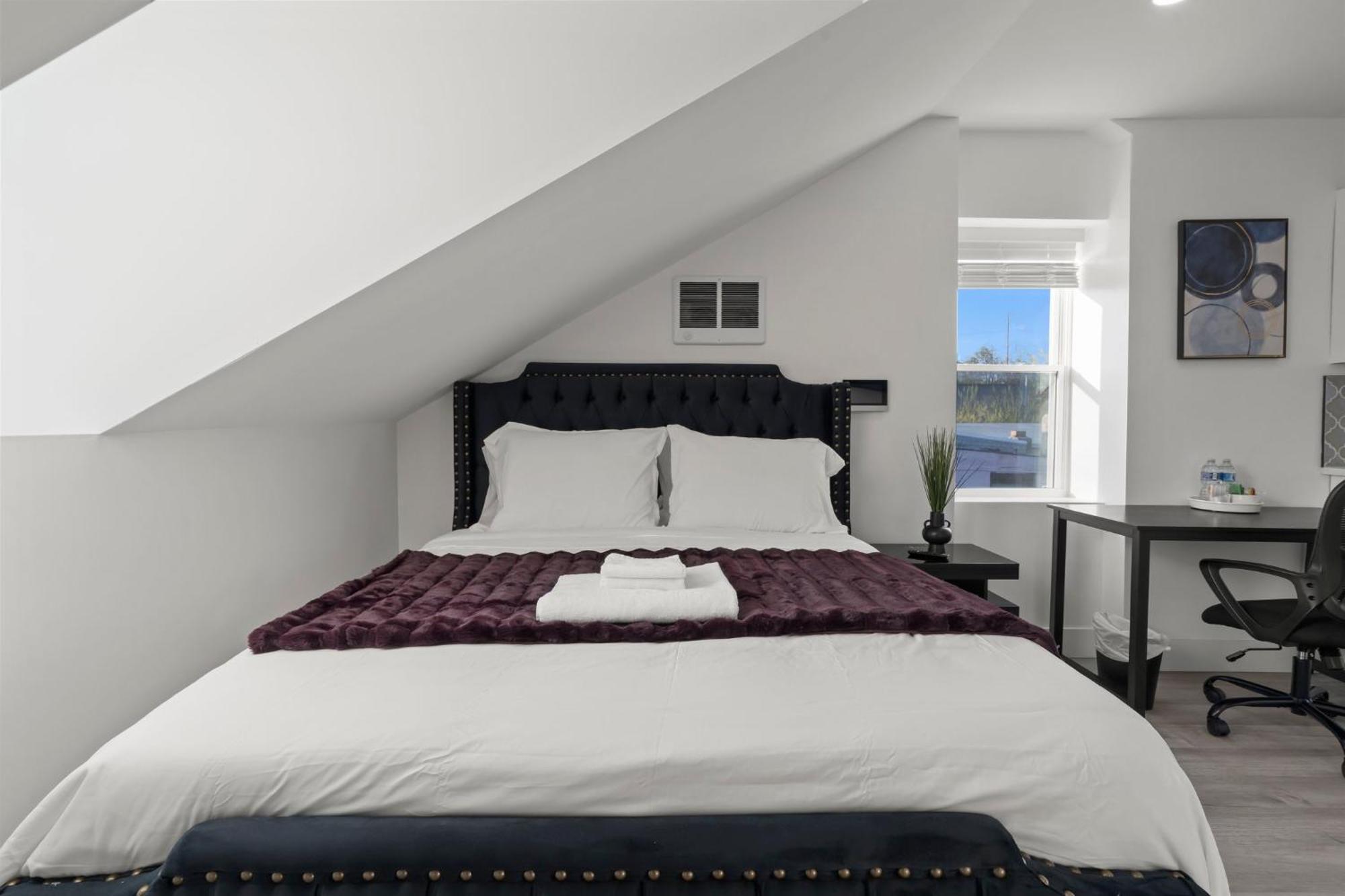 New Season Royals, Airport West Hotel Chester Værelse billede